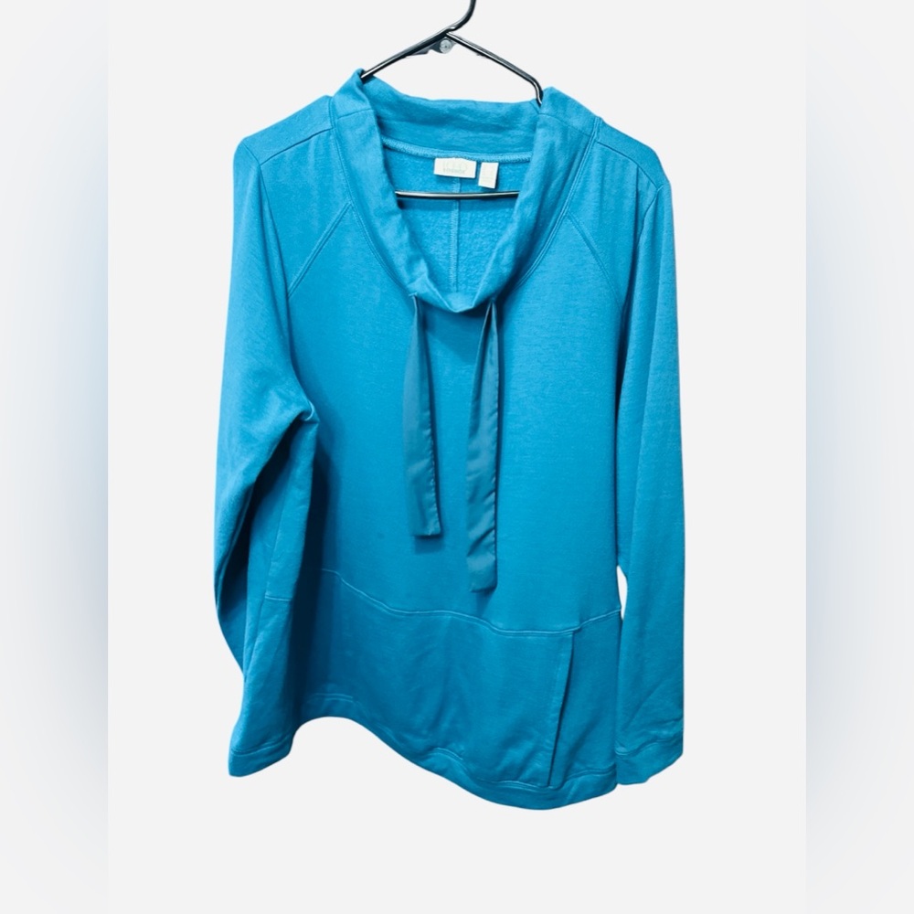 Turquoise Women's Long-Sleeve Hoodie